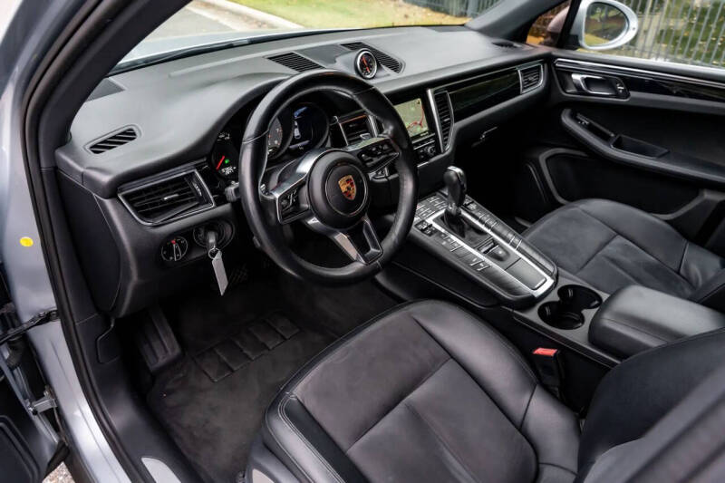 2016 Porsche Macan S