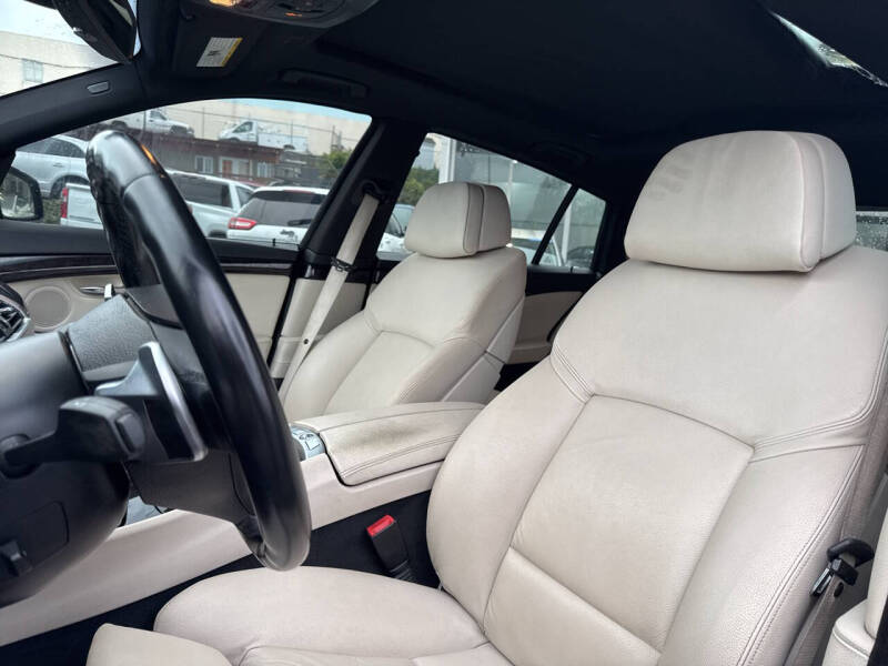 2012 BMW 5 Series 535i Gran Turismo