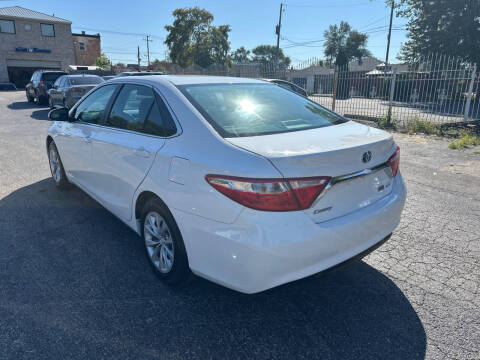 2015 Toyota Camry Hybrid LE