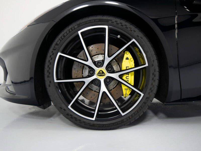 2025 Lotus Emira V6 Base