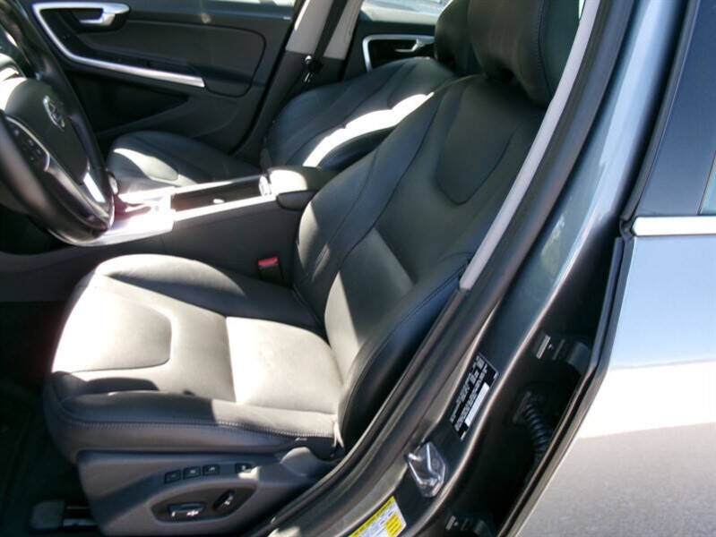 2017 Volvo V60 T5 Premier