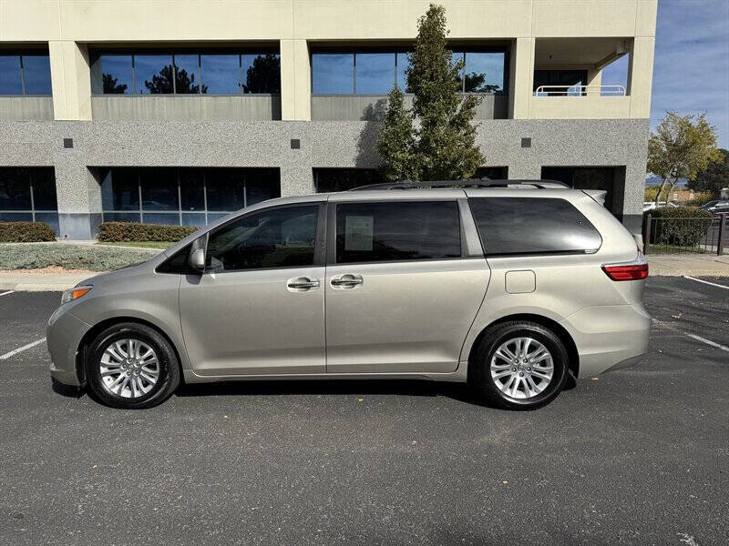 2015 Toyota Sienna XLE 8-Passenger