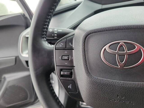 2025 Toyota Prius LE