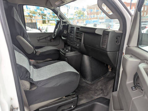 2017 Chevrolet Express 2500