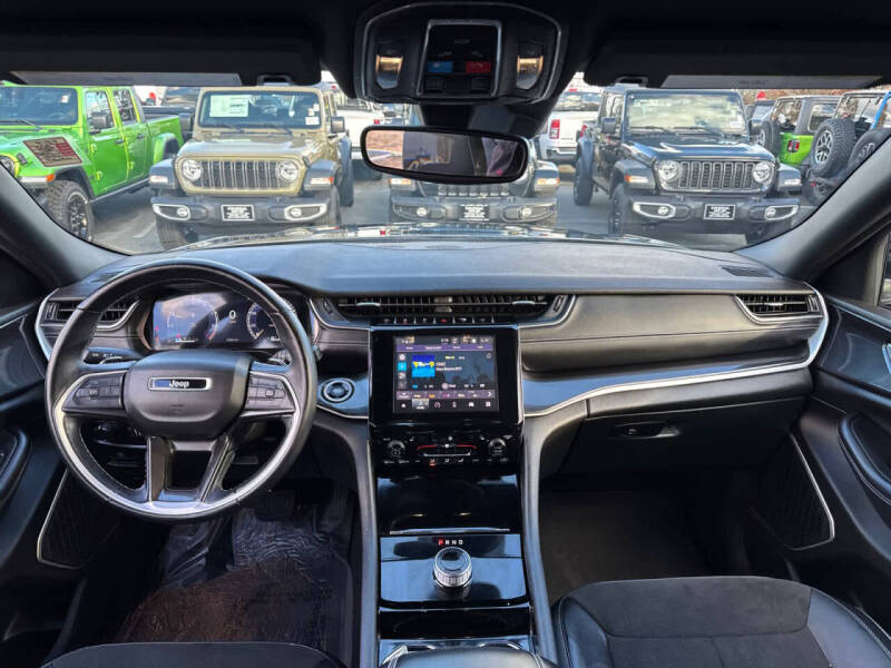 2022 Jeep Grand Cherokee Altitude