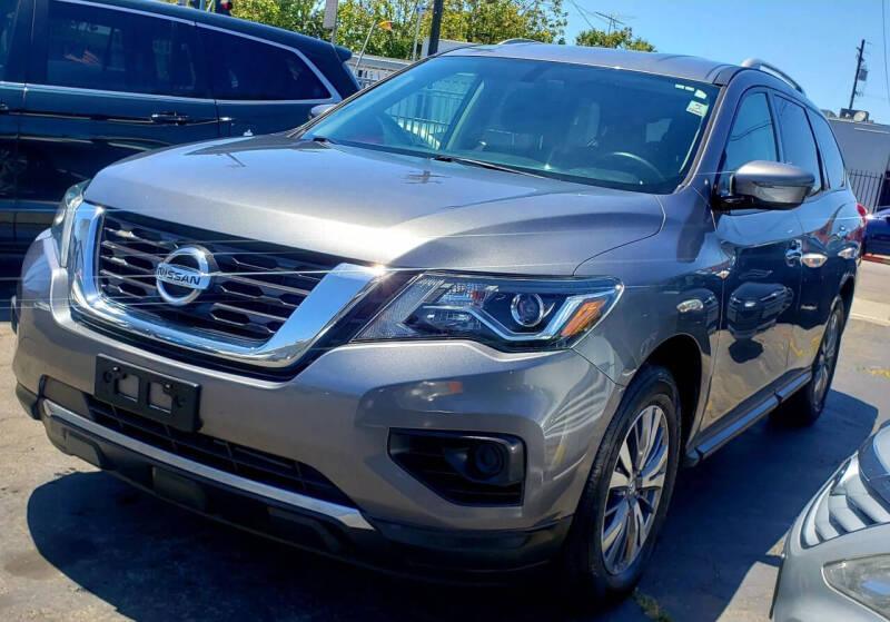 2020 Nissan Pathfinder S