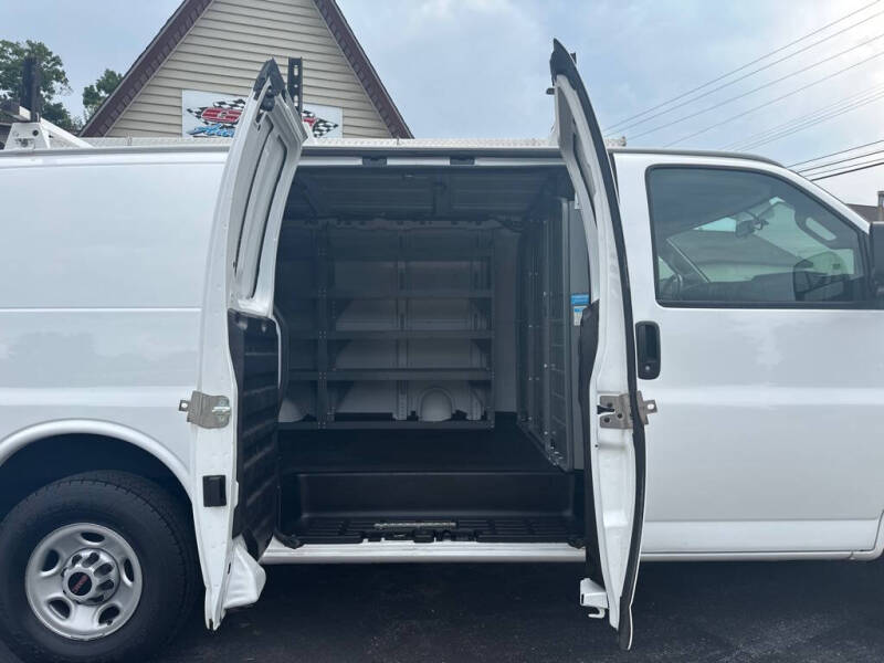 2021 GMC Savana 2500