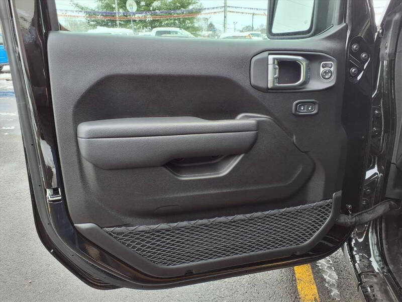 2025 Jeep Gladiator Sport S