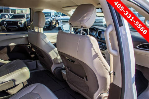 2021 Chrysler Pacifica Touring L