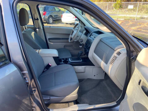 2009 Ford Escape XLS
