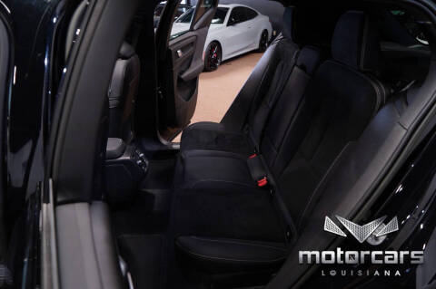 2023 Volvo XC40 B5 Plus Dark Theme