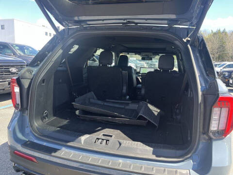 2025 Ford Explorer ST
