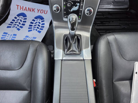 2016 Volvo V60 T5 Drive-E Platinum