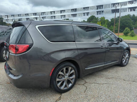 2020 Chrysler Pacifica for sale at Friendly Auto Plex in Longview TX