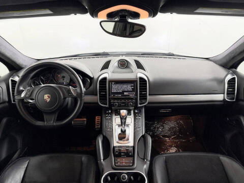2013 Porsche Cayenne GTS