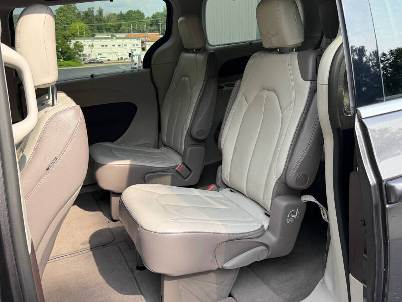 2019 Chrysler Pacifica Touring L