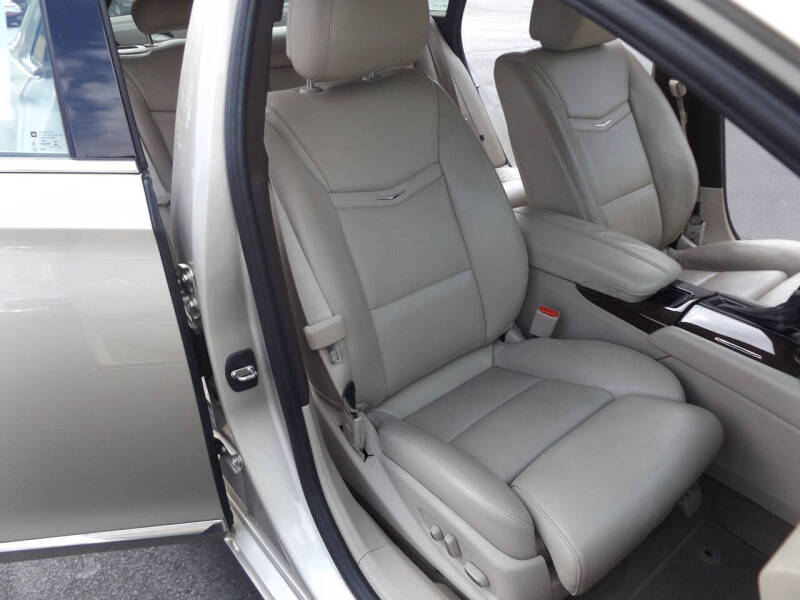 2013 Cadillac XTS Luxury Collection