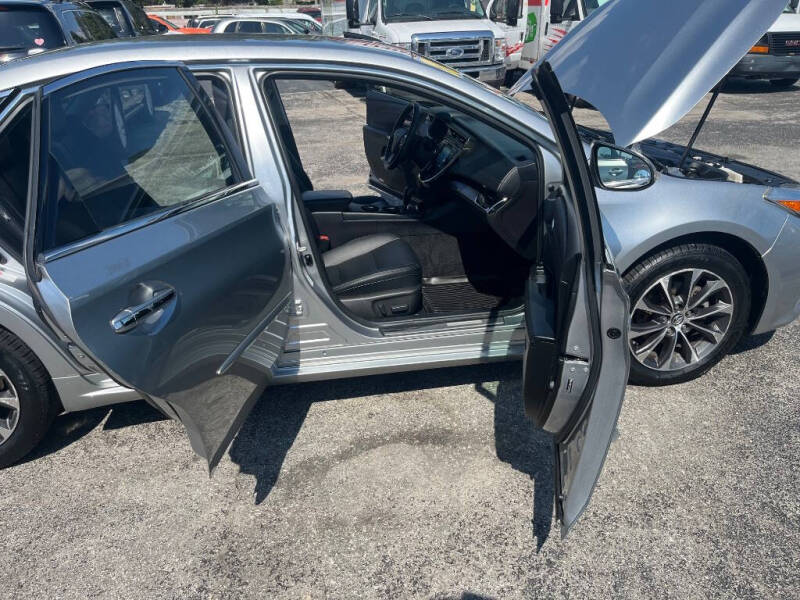 2018 Toyota Avalon XLE