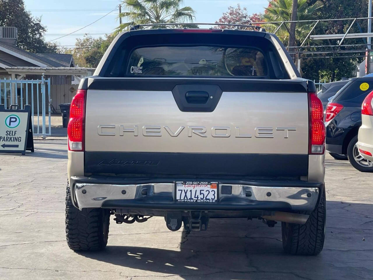 2005 Chevrolet Avalanche for sale at Victory Motors Inc in Modesto, CA