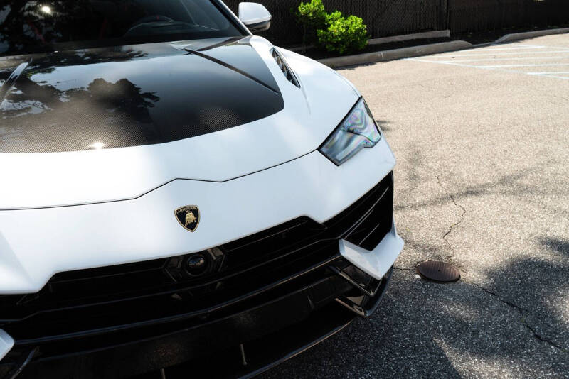 2024 Lamborghini Urus Performante