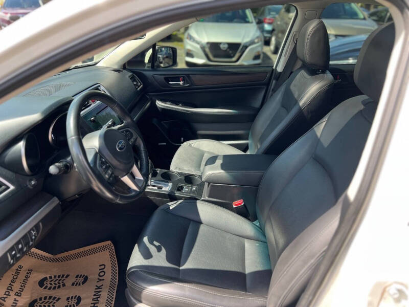 2017 Subaru Legacy 3.6R Limited