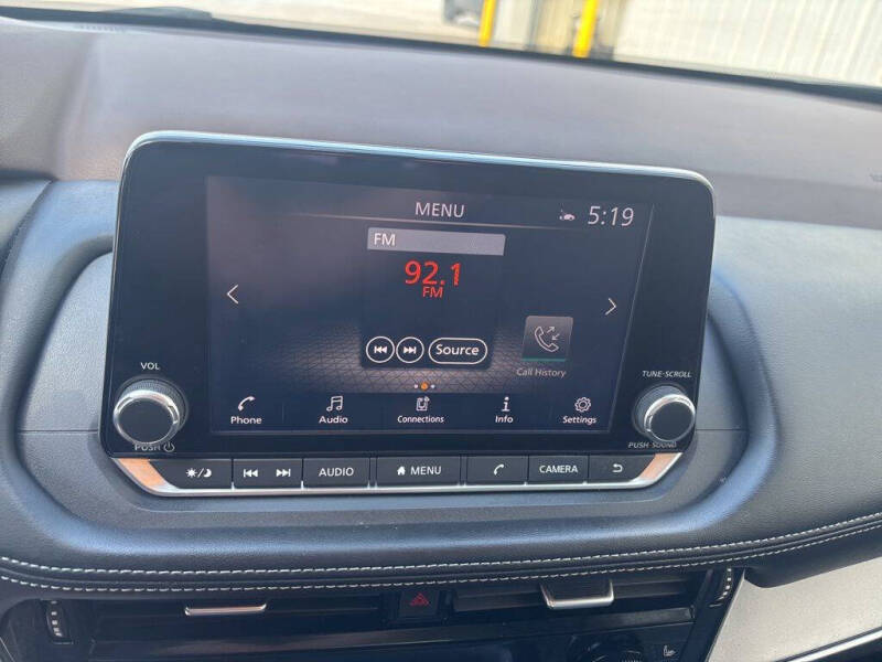 2022 Nissan Rogue SV