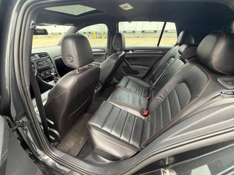 2017 Volkswagen Golf GTI SE