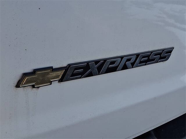 2023 Chevrolet Express 2500