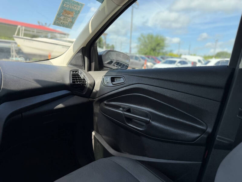2019 Ford Escape S