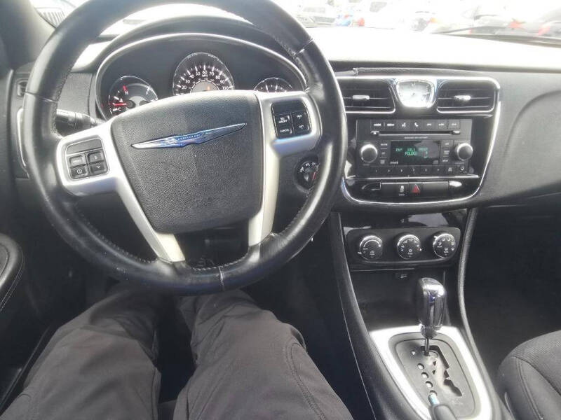 2013 Chrysler 200 Touring