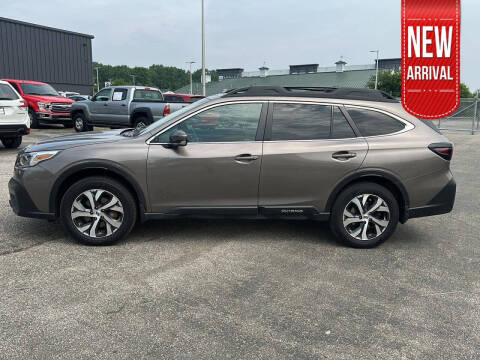2022 Subaru Outback for sale at Auto Center of Columbus in Columbus OH