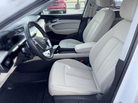 2024 Audi Q8 e-tron quattro Premium Plus