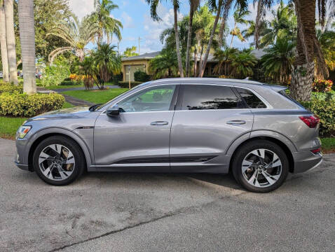 2021 Audi e-tron quattro Premium