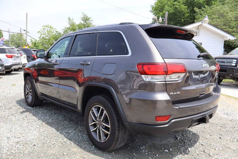 2020 Jeep Grand Cherokee Laredo