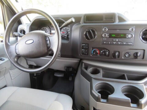 2014 Ford E-Series E-350 SD XLT