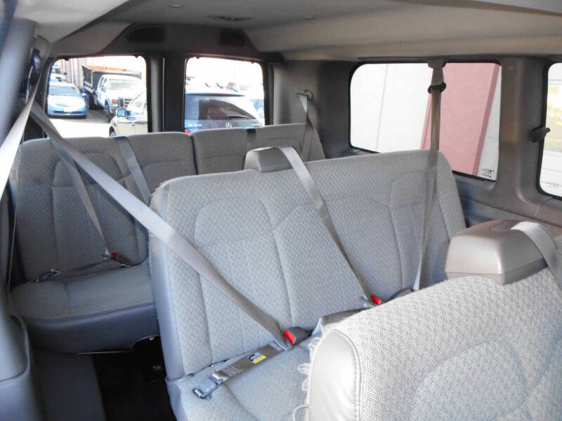 2017 Chevrolet Express LT 3500