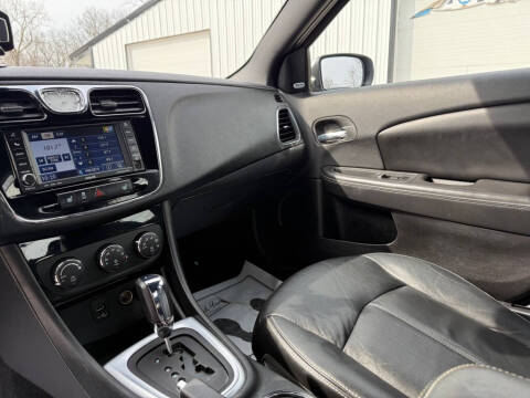 2011 Chrysler 200 Limited