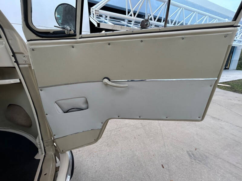 1972 Volkswagen Type 2