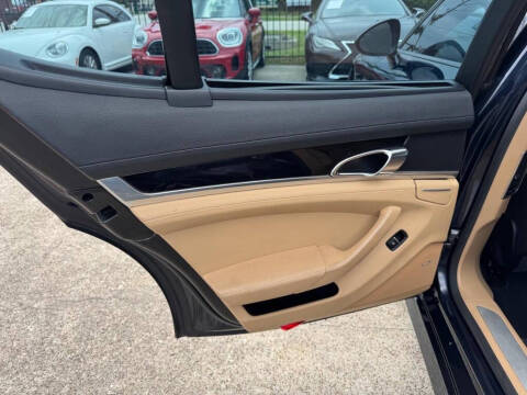 2016 Porsche Panamera