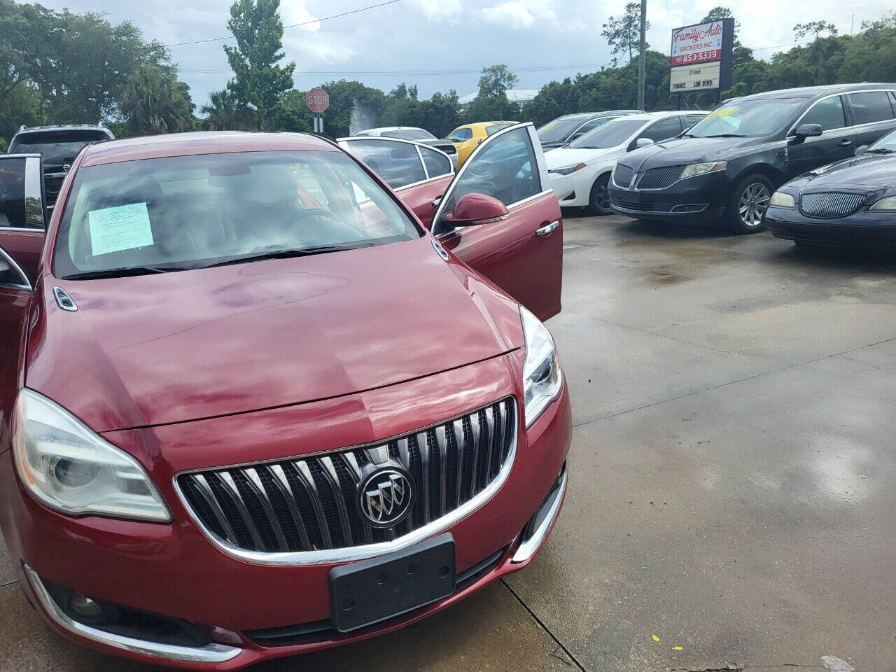 2015 Buick Regal for sale at FAMILY AUTO BROKERS in Longwood, FL