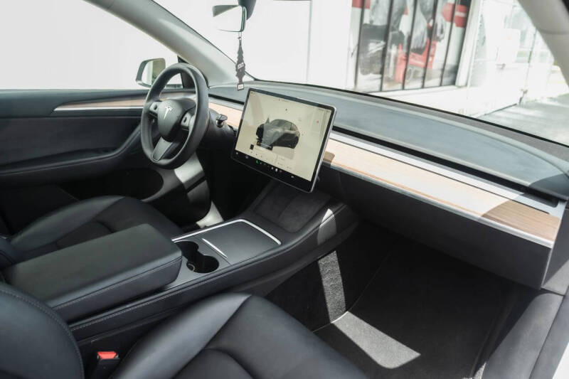 2023 Tesla Model Y Performance
