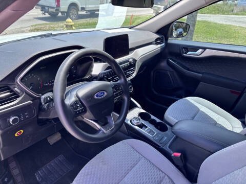 2020 Ford Escape SE