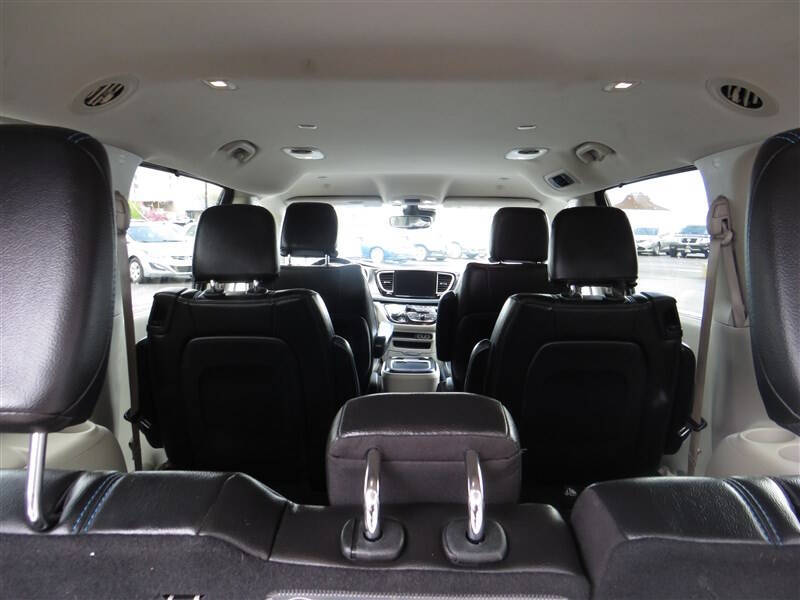 2021 Chrysler Pacifica Touring L