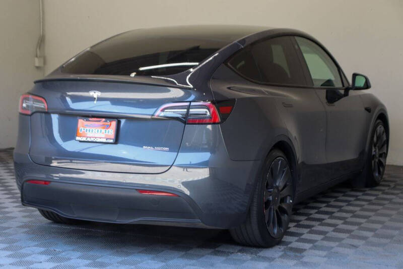 2023 Tesla Model Y Performance