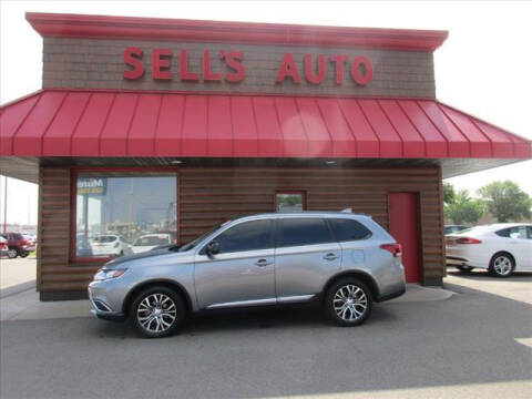 2018 Mitsubishi Outlander for sale at Sells Auto INC in Saint Cloud MN