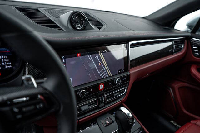 2025 Porsche Macan GTS