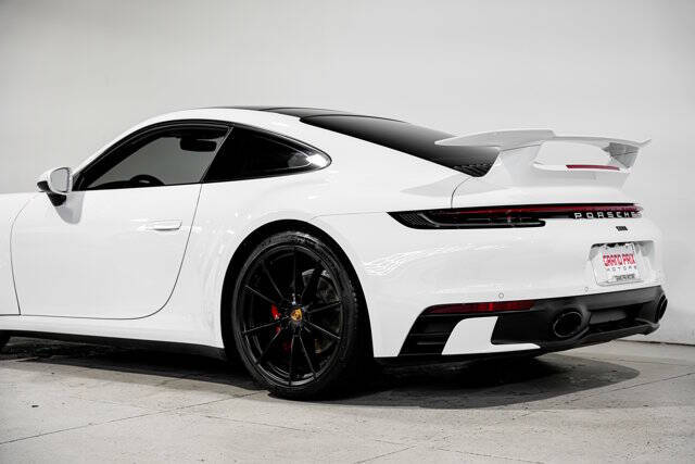 2020 Porsche 911 Carrera