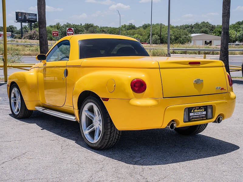 2004 Chevrolet SSR LS