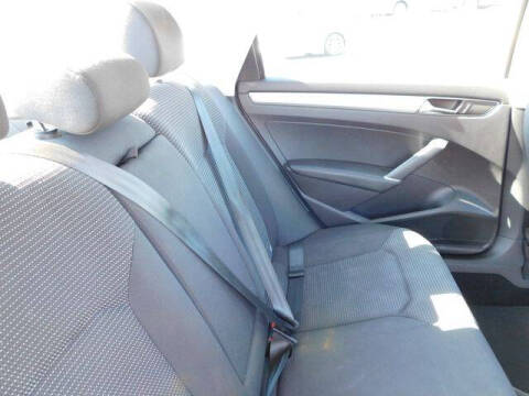 2017 Volkswagen Passat 1.8T S