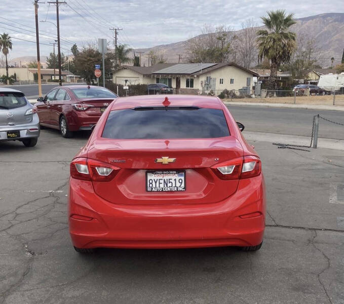 2017 Chevrolet Cruze LT photo 3